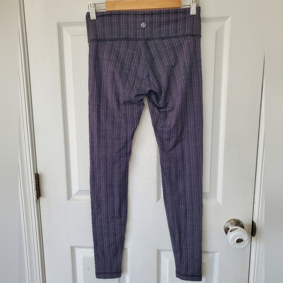Lululemon 🍋  Athletica  Legging Size 4 - Picture 8 of 14